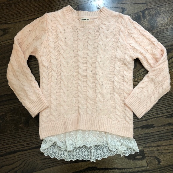 Girls Sweater w/lace trim 💕 - Picture 1 of 2